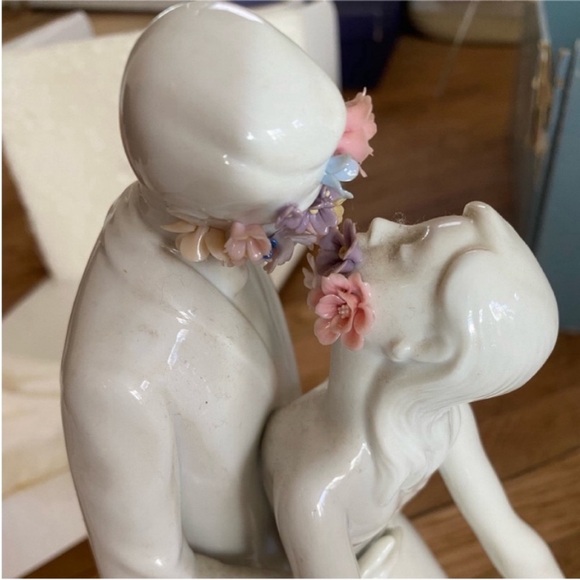 Lladro Love Statue Lladro Love II Lladro Kissing Couple The Kiss - Picture 8 of 16